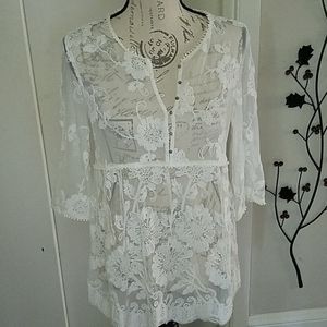 White Ivory Lace Detailed Top 3/4 Sleeves